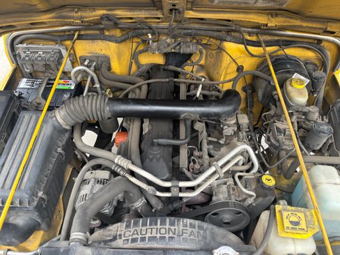 Used 2002 Jeep Wrangler X image 16