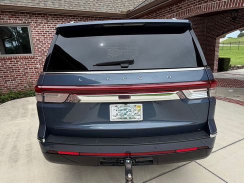 Used 2022 Lincoln Navigator Reserve AWD/4WD image 4