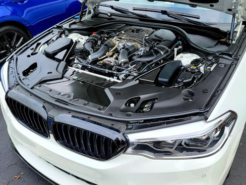 Used 2019 BMW M550i xDrive AWD/4WD image 5