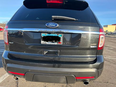 Used 2014 Ford Explorer XLT w/ Equipment Group 202A image 6