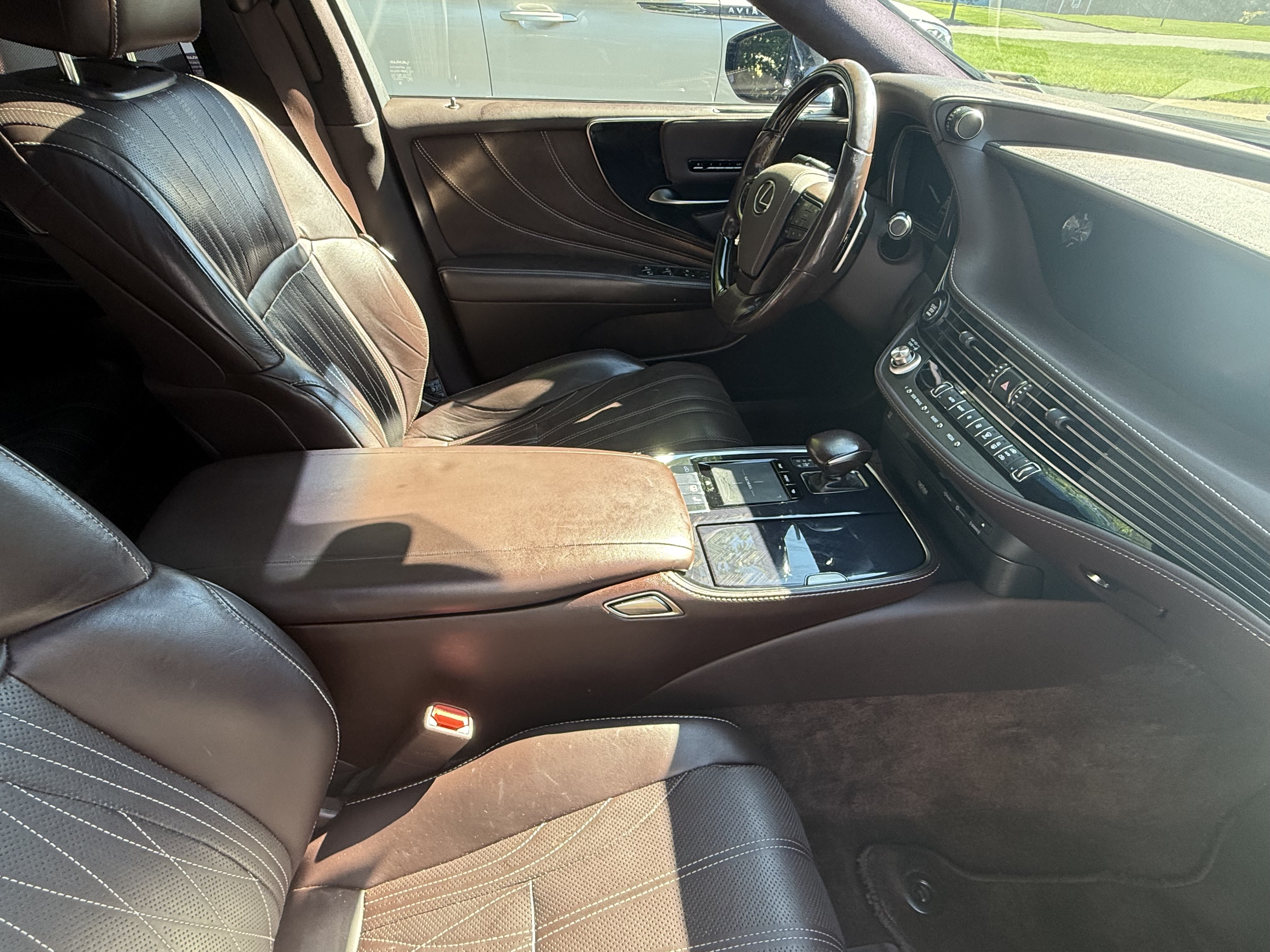 Used 2018 Lexus LS 500 AWD w/ Luxury Package image 15