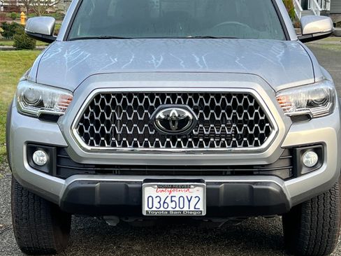 Used 2019 Toyota Tacoma TRD Off-Road image 14