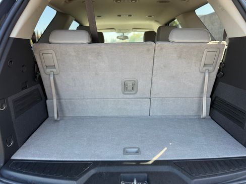 Used 2011 GMC Acadia SL w/ Preferred Package image 13