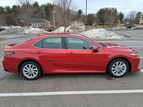 Used 2023 Toyota Camry LE image 4