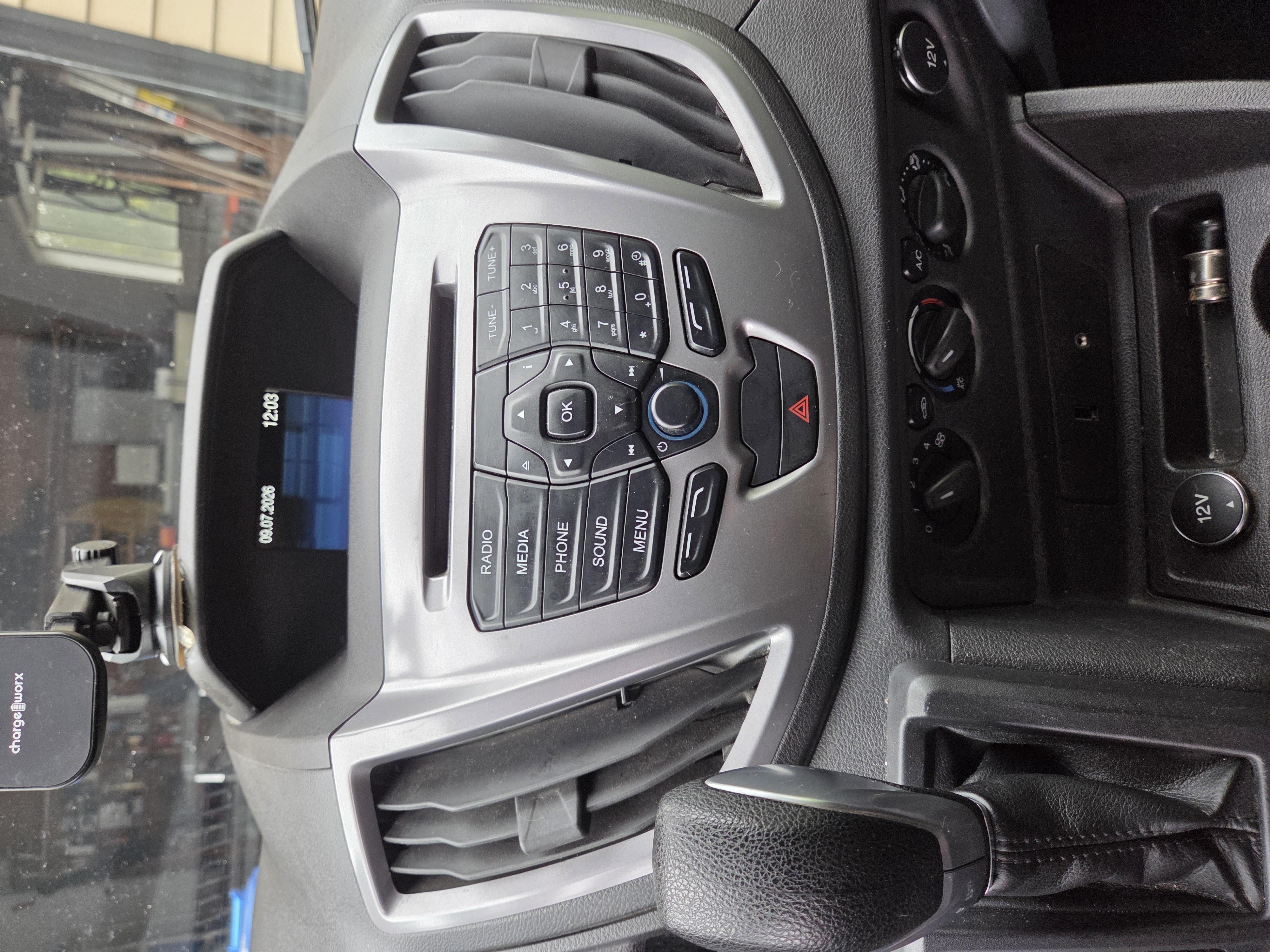 Used 2015 Ford Transit 150 XLT RWD image 8