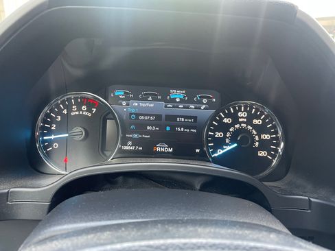 Used 2018 Ford F150 Lariat w/ Equipment Group 502A Luxury RWD image 6