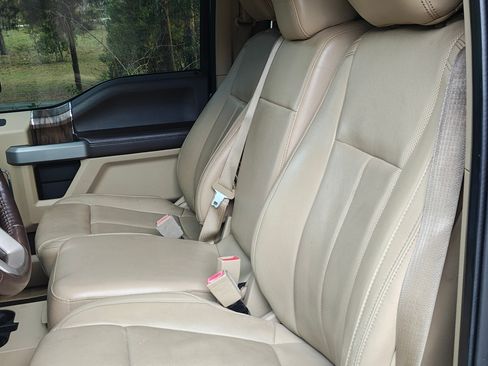 Used 2018 Ford F150 Lariat image 9