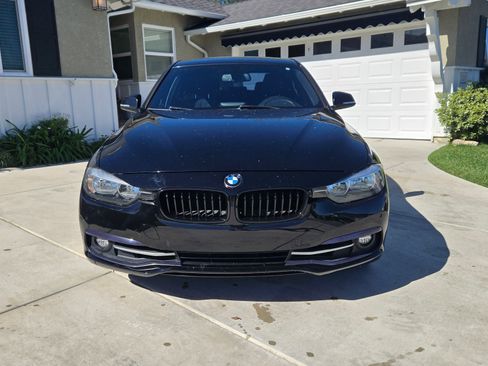 Used 2017 BMW 330i Sedan image 4
