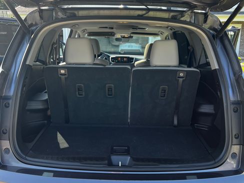 Used 2020 Honda Pilot Touring image 15