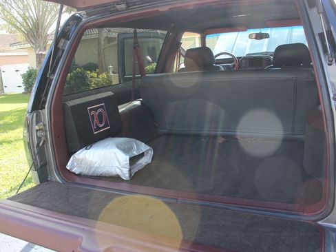 Used 1996 Chevrolet Tahoe 4WD 2-Door image 26