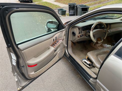 Used 2001 Buick Park Avenue w/ Prestige Pkg image 21