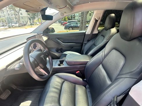 Used 2020 Tesla Model Y Long Range AWD/4WD image 13