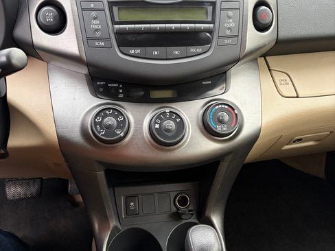 Used 2009 Toyota RAV4 4WD V6 image 10