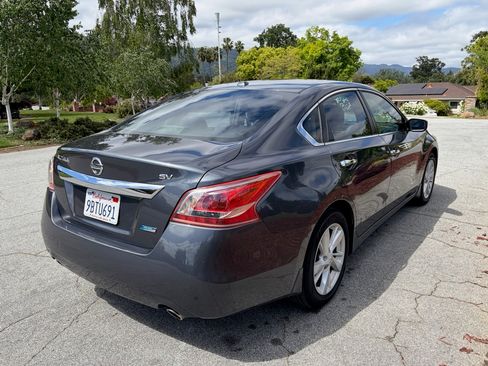 Used 2013 Nissan Altima 2.5 SV image 6