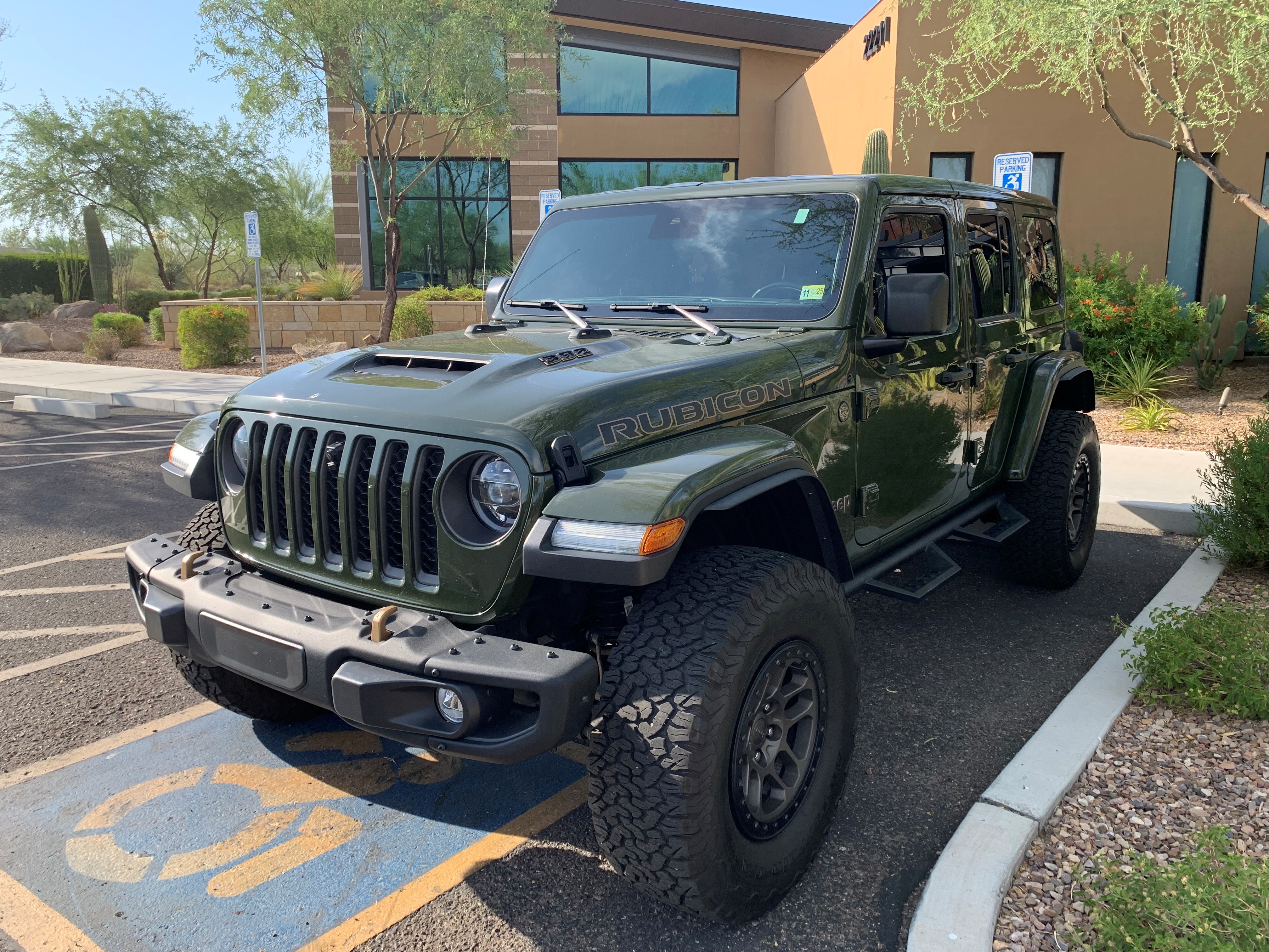 Used 2022 Jeep Wrangler Unlimited Rubicon w/ Xtreme Recon 35" Tire Package AWD/4WD image 5