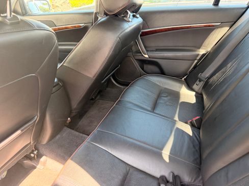 Used 2012 Lincoln MKZ image 12