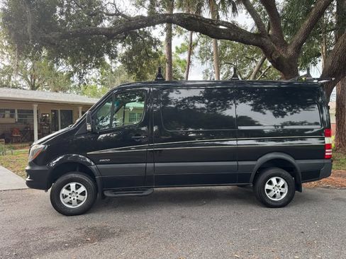 Used 2016 Mercedes-Benz Sprinter 2500 image 1