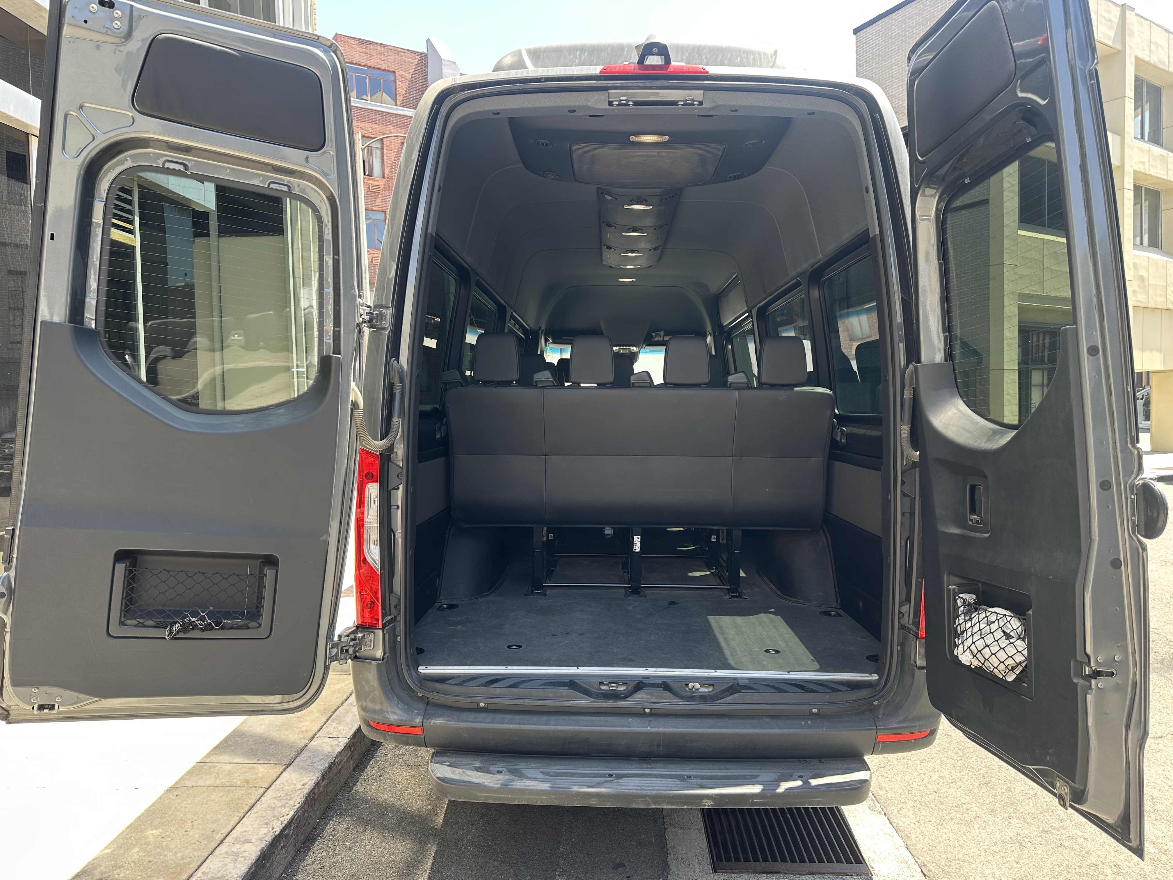 Used 2019 Mercedes-Benz Sprinter 2500 image 13
