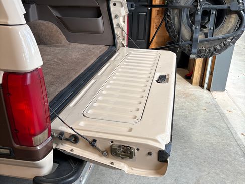 Used 1992 Ford Bronco image 17