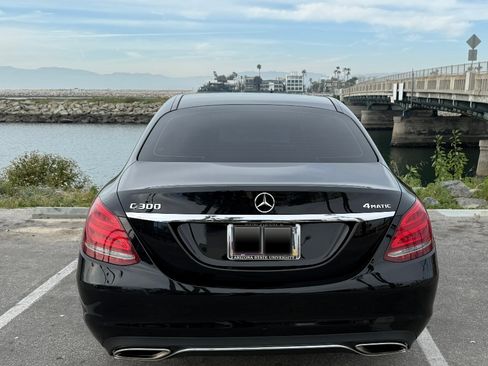 Used 2017 Mercedes-Benz C 300 4MATIC Sedan image 5