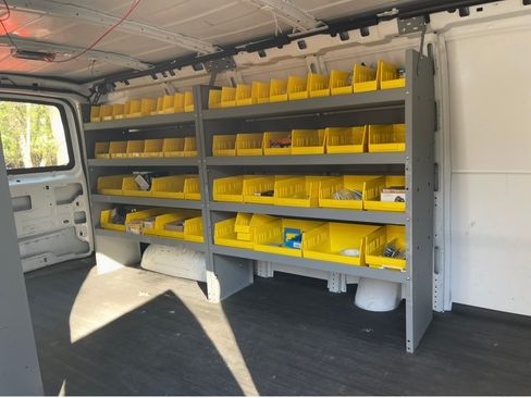 Used 2014 Chevrolet Express 2500 Extended RWD image 5