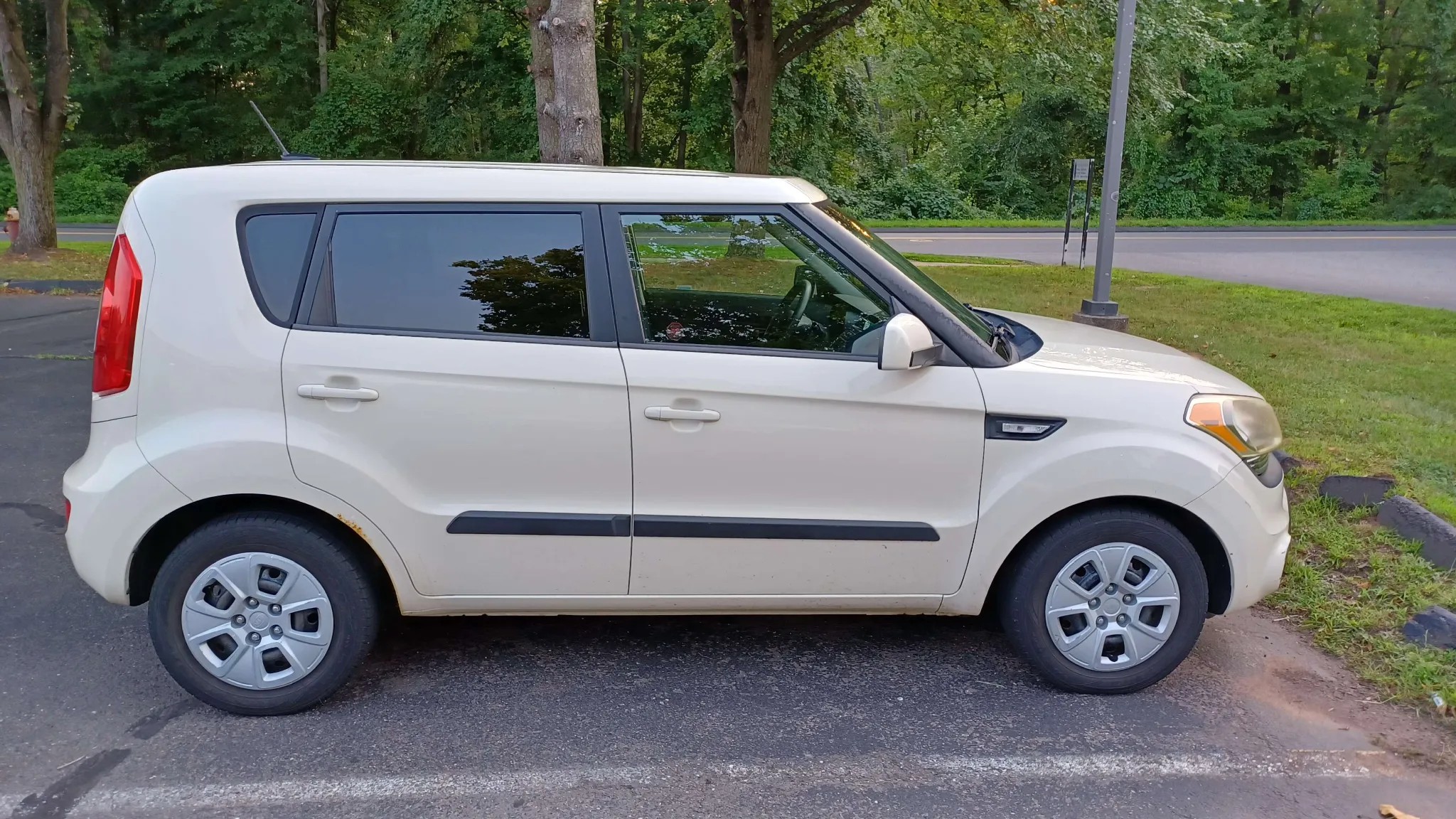 Used 2012 Kia Soul FWD image 5