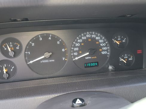 Used 1999 Jeep Grand Cherokee Limited image 2