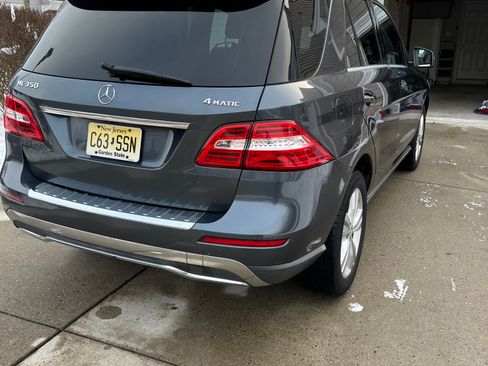Used 2012 Mercedes-Benz ML 350 ML 350 4MATIC Sport Utility 4D image 9