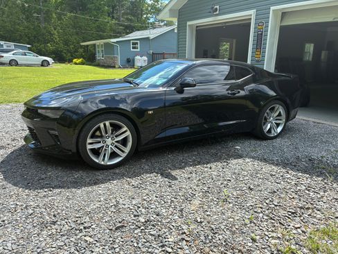Used 2016 Chevrolet Camaro SS RWD image 1