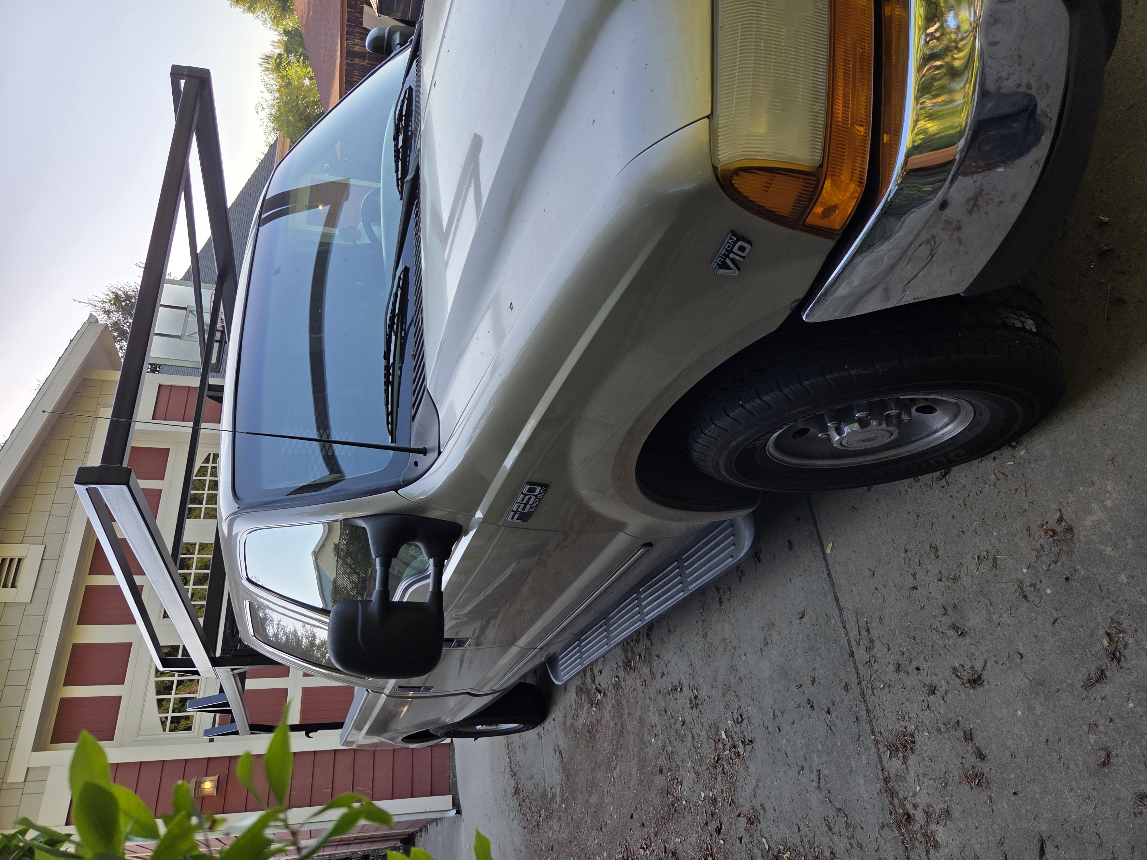 Used 2000 Ford F250 2WD Crew Cab Super Duty image 1