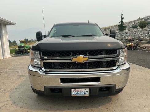 Used 2013 Chevrolet Silverado 2500 LT AWD/4WD image 2