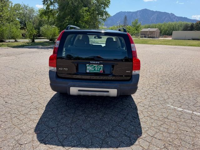 Used 2005 Volvo XC70 AWD/4WD image 10