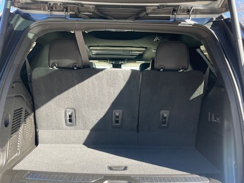 Used 2023 Chevrolet Tahoe Premier image 8