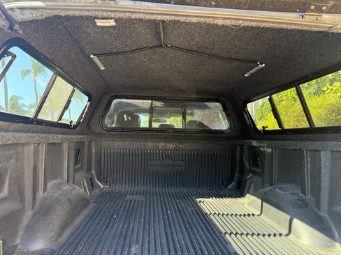 Used 2017 Ford F150 XLT w/ Equipment Group 302A Luxury AWD/4WD image 15