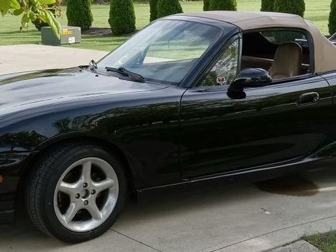 Used 2000 MAZDA MX-5 Miata LS image 2
