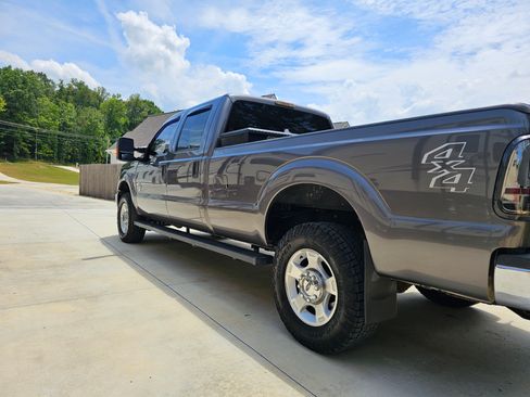 Used 2014 Ford F350 XLT w/ XLT Interior Package image 8