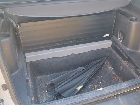 Used 2011 Toyota RAV4 4WD w/ Base L4 Extra Value Pkg image 9