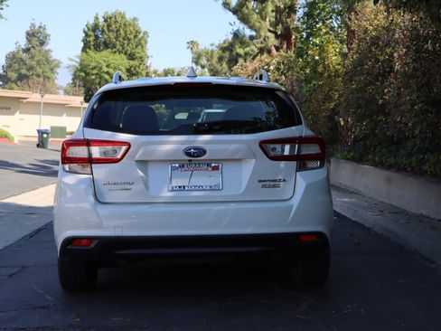 Used 2017 Subaru Impreza 2.0i Premium image 11