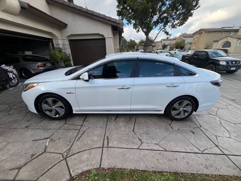 Used 2016 Hyundai Sonata Limited image 5