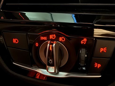 Used 2018 BMW 530e image 22