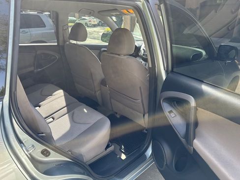 Used 2008 Toyota RAV4 2WD V6 w/ 3rd Row image 18