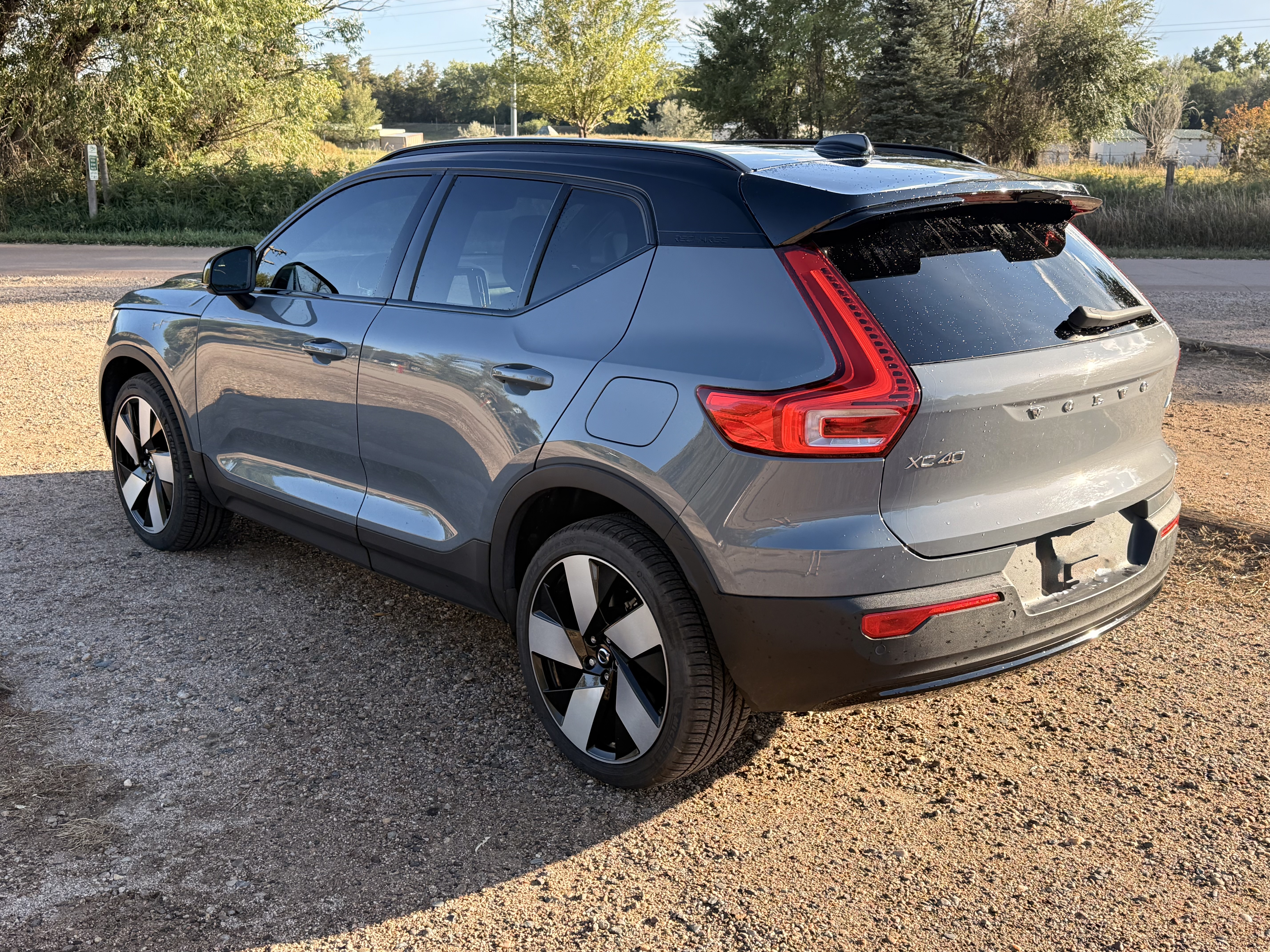 Used 2023 Volvo XC40 Recharge Ultimate w/ Protection Package Premier AWD/4WD image 8