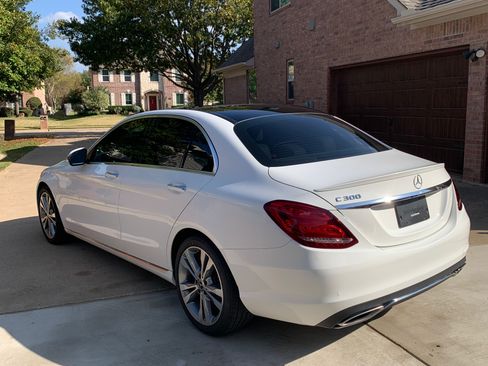 Used 2018 Mercedes-Benz C 300 Sedan image 8