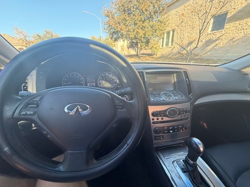 Used 2012 INFINITI G37 Journey w/ Premium Pkg image 16