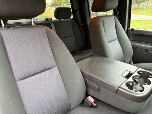 Used 2010 GMC Sierra 1500 SLE w/ Power Pack Plus image 17