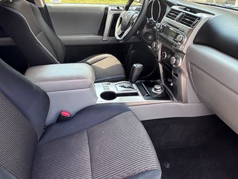 Used 2013 Toyota 4Runner SR5 AWD/4WD image 21