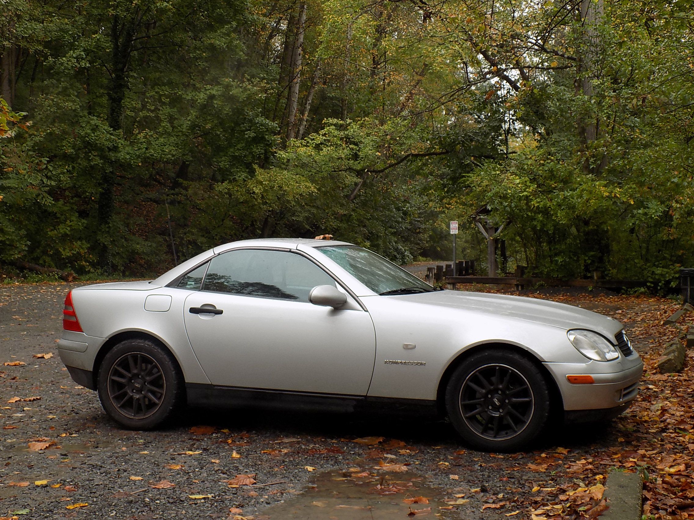 Used 1999 Mercedes-Benz SLK 230 image 2