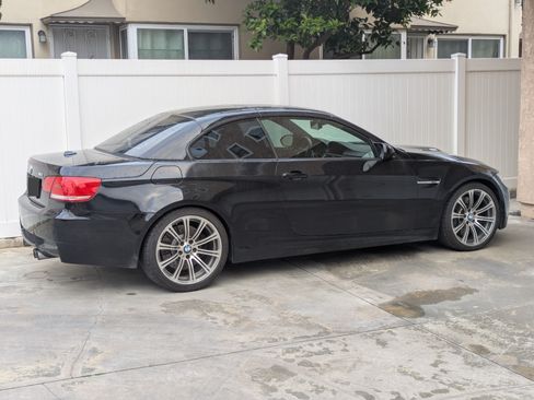 Used 2010 BMW M3 Convertible image 8