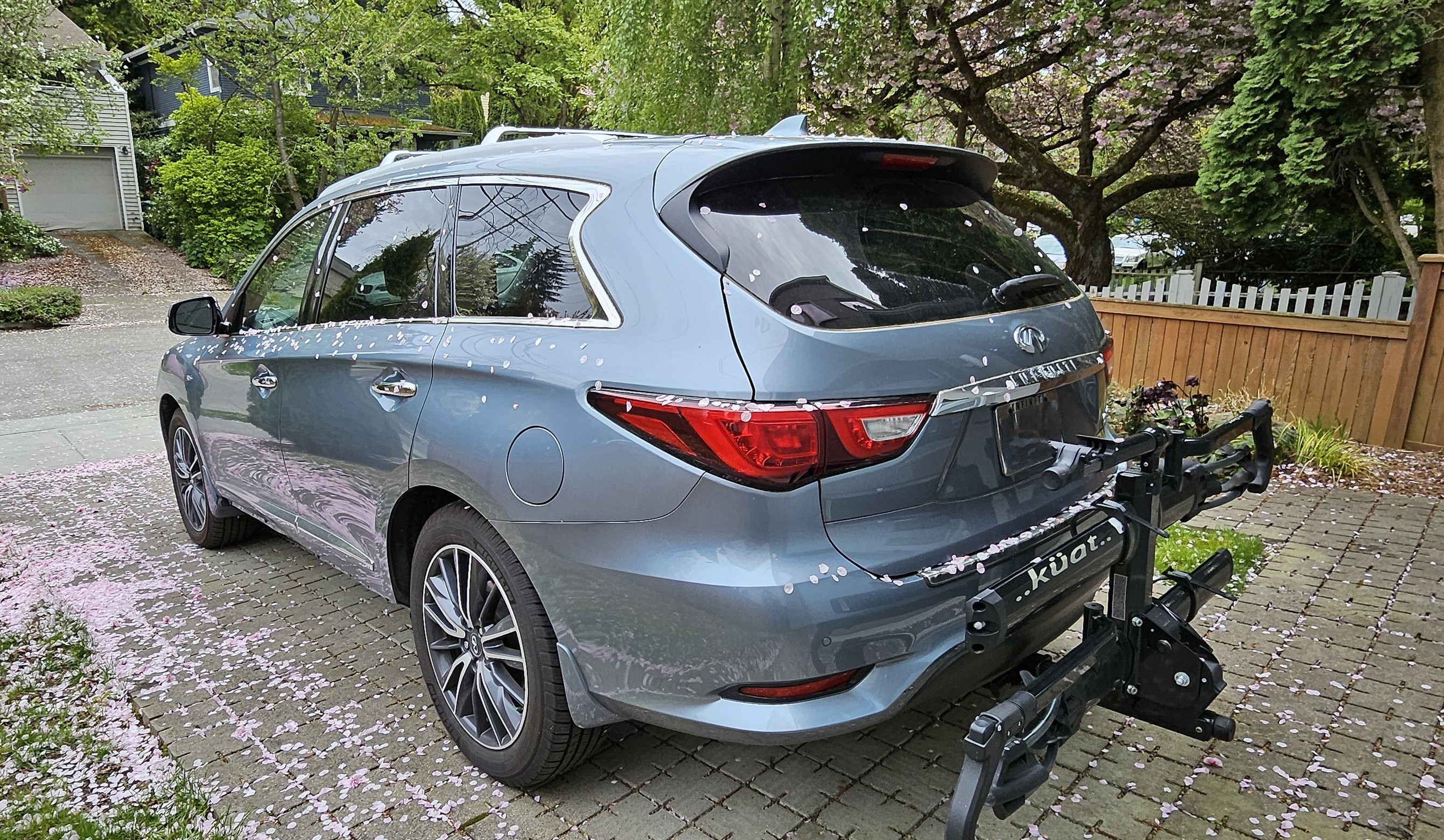 Used 2017 INFINITI QX60 Luxe w/ Deluxe Technology Package AWD/4WD image 13