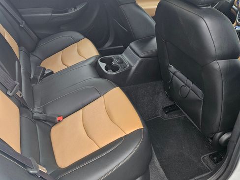 Used 2017 Chevrolet Volt Premier w/ Driver Confidence Package image 5